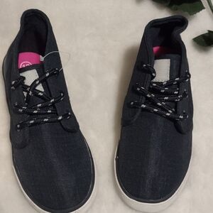 Cat yack shoes for girls size 12